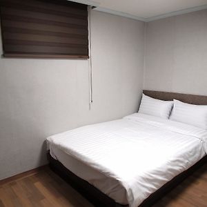 Private Bathroom Single Room